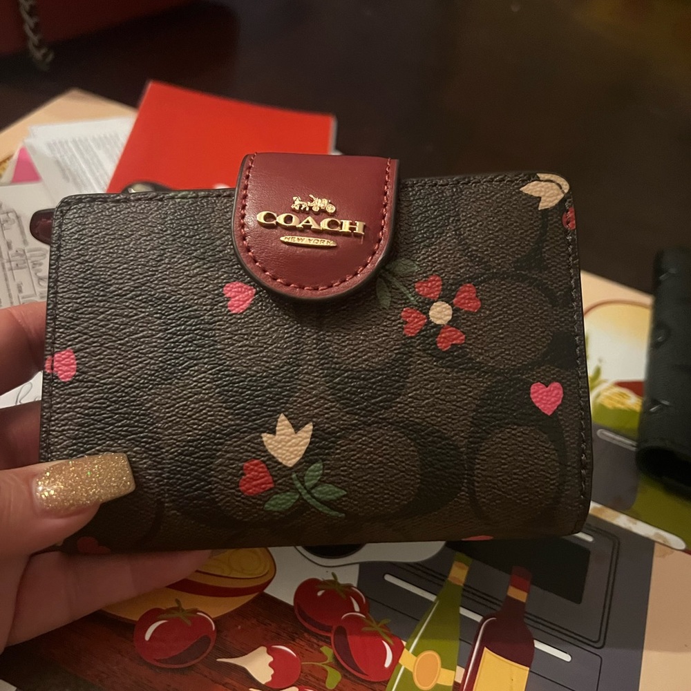 Crossbody and matching wallet, like new!